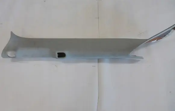 Lincoln LS (B) pillar trim (bottom)