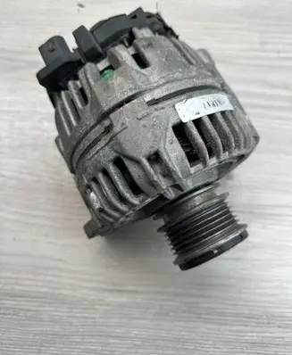 Volkswagen PASSAT B6 Generator/alternator STX101601 F00MA45300