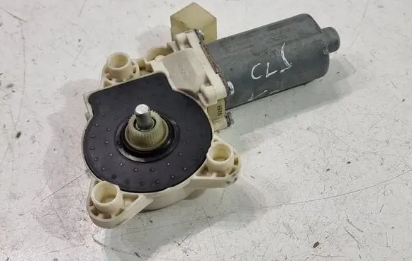 Mercedes-Benz CLS C219 Front door window regulator motor A2198200542