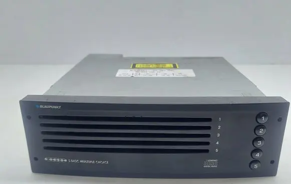 Peugeot 307 CD/DVD changer 8635133010
