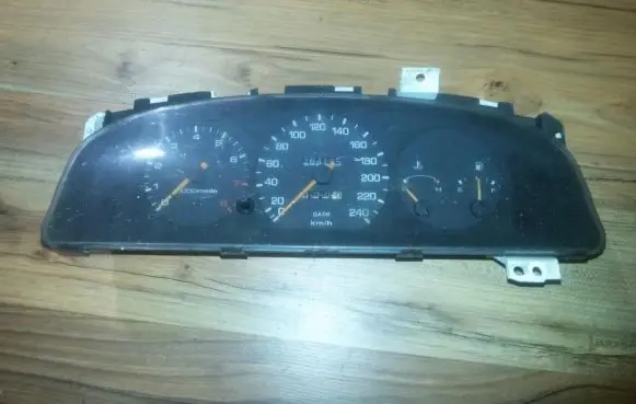 Mazda 626 Speedometer (instrument cluster)