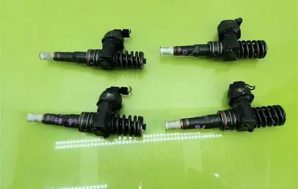 Seat Ibiza III (6L) Fuel injectors set 038130073AL