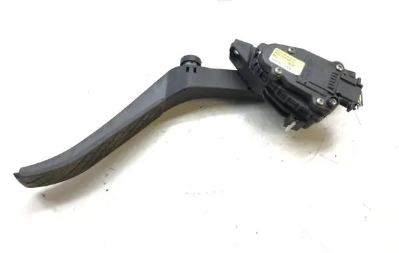 Volkswagen Touareg I Accelerator throttle pedal 7l0723507c K3016