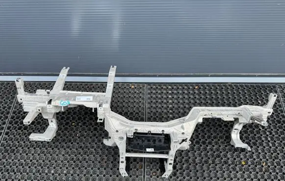 BMW XM Dashboard cross member/frame bar 9624953