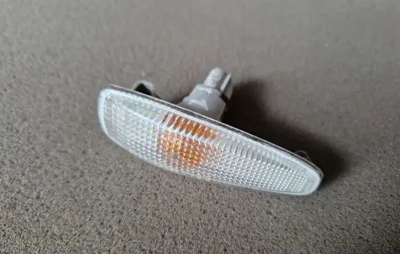 Fiat Fullback Front fender indicator light