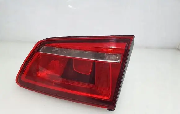Volkswagen Golf Sportsvan Tailgate rear/tail lights
