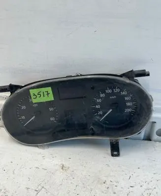Renault Trafic II (X83) Speedometer (instrument cluster) P8200390132 NS8178436T 281128045