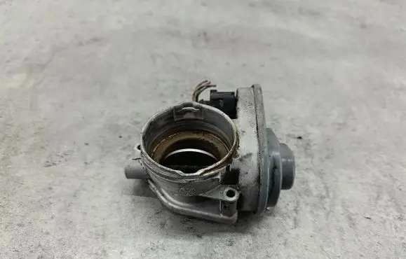 Audi A3 S3 8P Throttle body valve 038128063M
