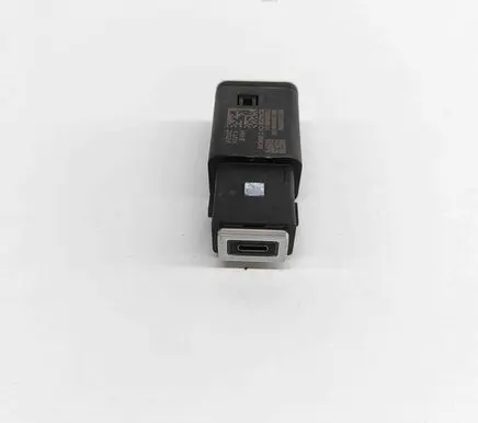 Peugeot 3008 III USB socket connector 9851608480 9831350680