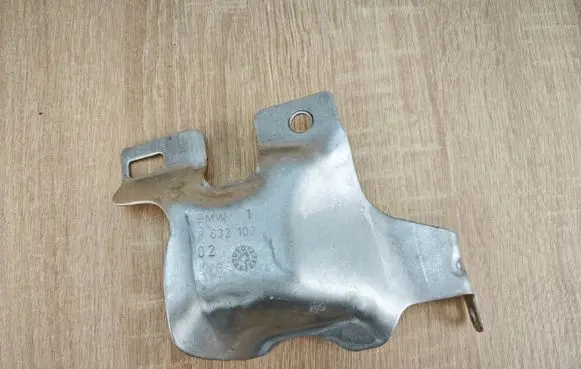BMW 4 G22 G23 G24 G26 Heat shield in engine bay 430IXA