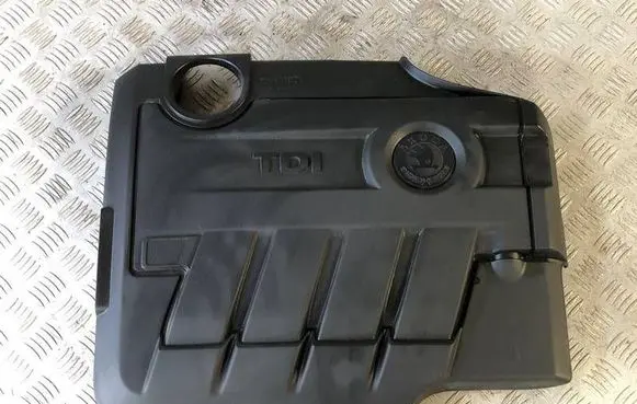 Skoda Octavia Mk2 (1Z) Engine cover (trim) 03L103925AM 03L103925AN