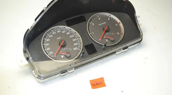 Speedometer (instrument cluster)