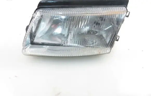 Volkswagen PASSAT B5 Headlight/headlamp 