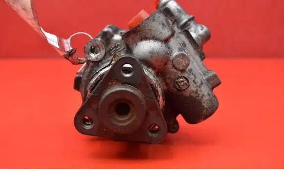 Audi A4 S4 B5 8D Power steering pump 8D0145156K