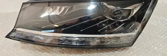 Skoda Fabia Mk3 (NJ) Headlight/headlamp 6V1941015F