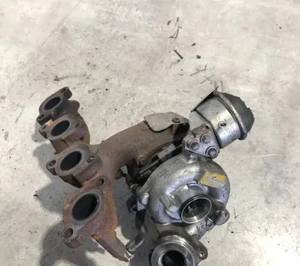 Volkswagen PASSAT CC Turbo 03L253010D
