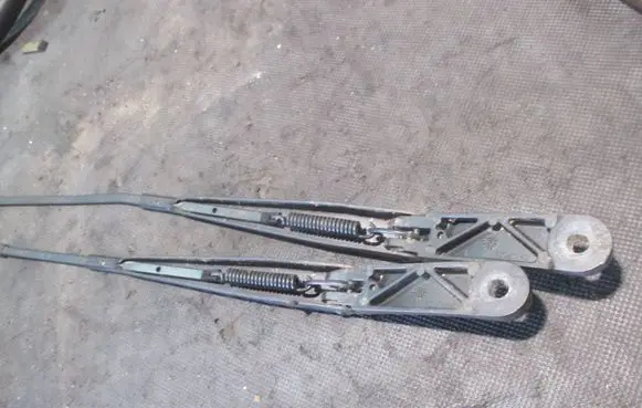 Volkswagen Up Front wiper blade arm 151955409B