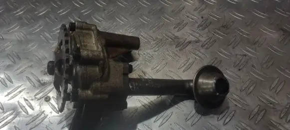 Volkswagen Golf IV Oil pump 06a115105b