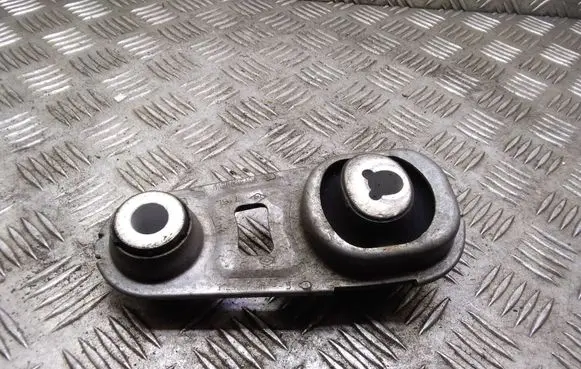 Nissan Qashqai Engine mount bracket 113604EA0A