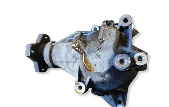 Nissan X-Trail T32 Gearbox transfer box case 273764