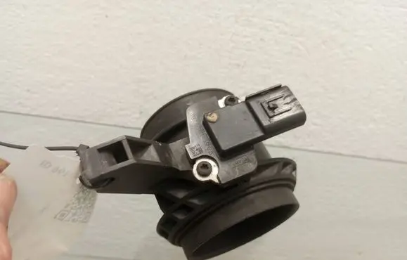 Ford Focus Mass air flow meter 7M5112B579BB