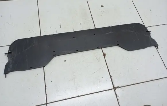 Volvo V60 Front bumper skid plate/under tray 31386719