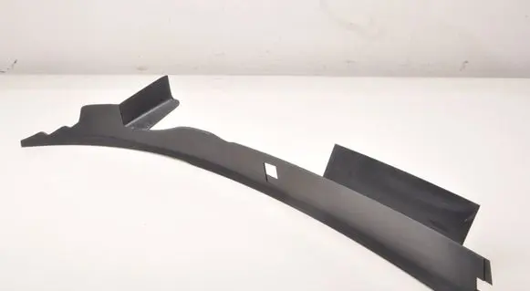 Land Rover Discovery 5 Fender end trim HY32-16N740-A