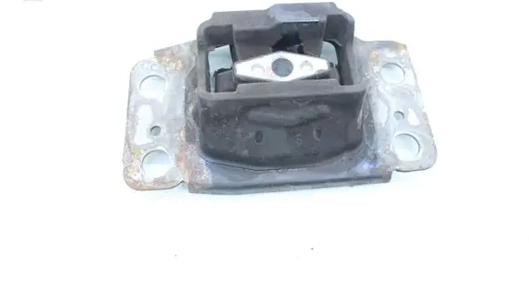 Ford Mondeo MK IV Engine mount bracket