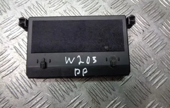 Mercedes-Benz Vito Viano W638 Door control unit/module 203820128502