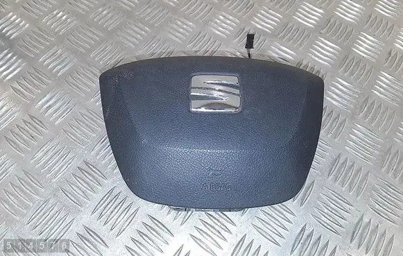Seat Ateca Steering wheel airbag 5f0880201h