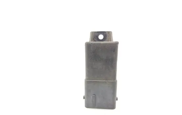 Ford Mondeo MK V Glow plug pre-heat relay 516208601