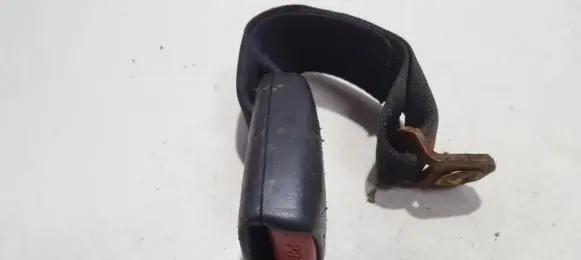 Mitsubishi Carisma Rear seatbelt buckle