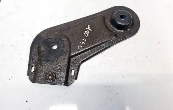 Opel Astra J Engine mounting bracket 13266387 367973422