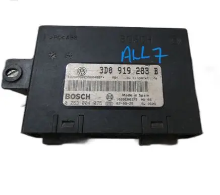 Volkswagen Phaeton Trunk lid opening control unit 