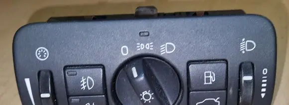 Volvo V70 Light switch 30739415