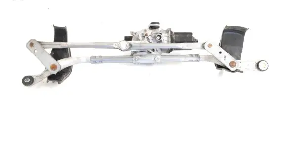Mazda 3 II Front wiper linkage and motor B45A6737