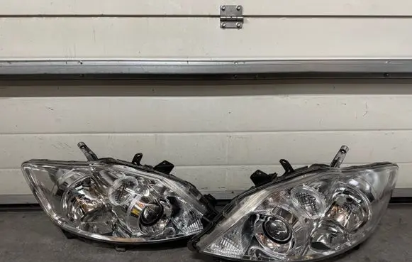 Toyota Auris 150 Headlights/headlamps set 8115002540 8111002A40