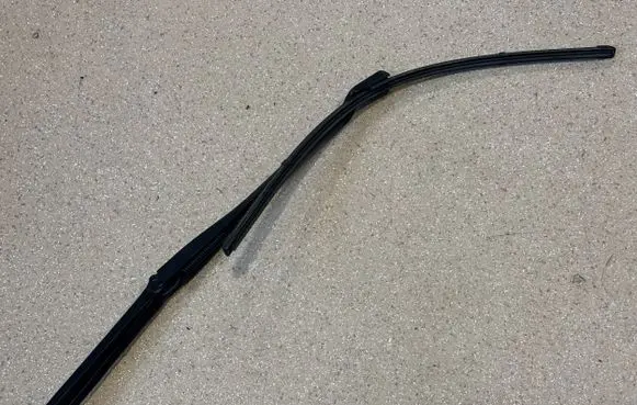 BMW 5 G30 G31 Front wiper blade arm 9463860