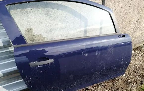 Door (2 Door Coupe)