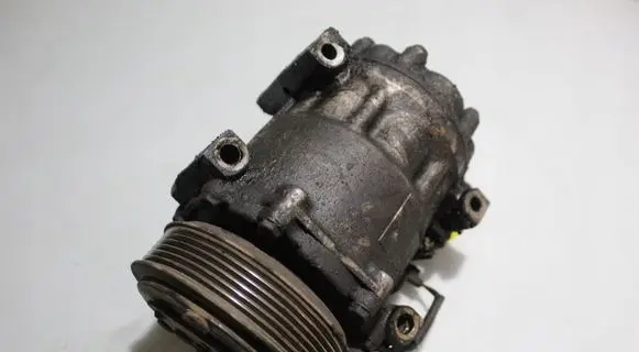 Ford Focus C-MAX Air conditioning (A/C) compressor (pump)