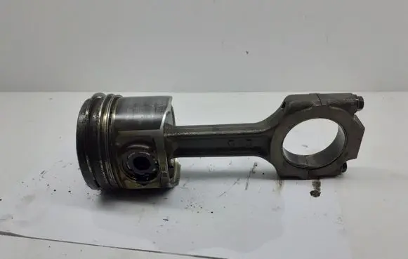 Opel Vectra C Piston with connecting rod