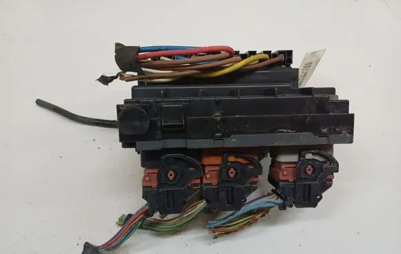 Citroen C4 I Picasso Fuse box set 9664705880