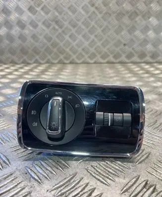 Skoda Superb B6 (3T) Light switch 3T0941431B