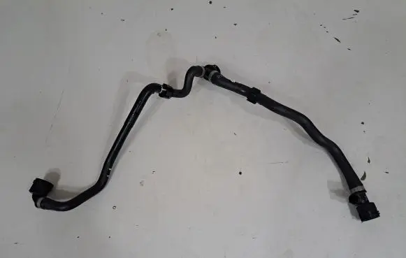 BMW i4 Engine coolant pipe/hose 8475685