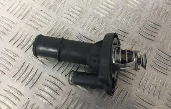Volvo V50 Engine coolant pipe/hose 4m5gfc 4m5g-fc