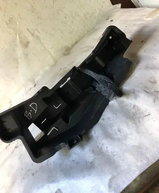 Audi Q3 8U Tool box 8u0011215