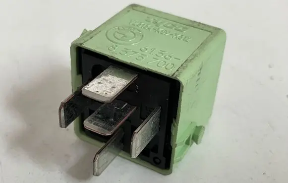 BMW 5 E60 E61 Other relay 8373700