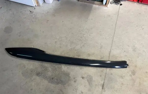 Roof trim bar molding cover