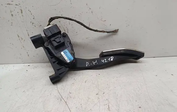 Opel Astra H Accelerator throttle pedal 24427004 6PV00811204