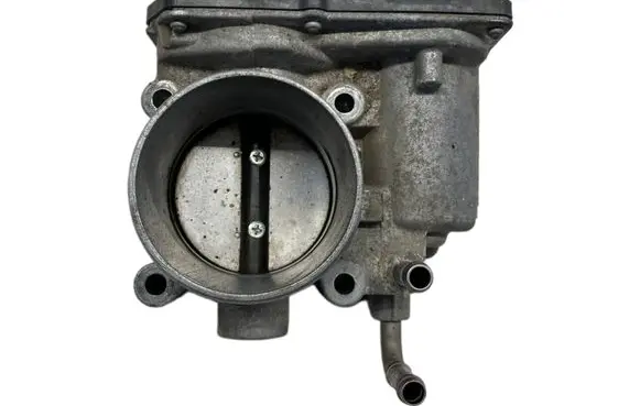 Toyota RAV 4 (XA40) Throttle body valve 2203036020 22030-36020